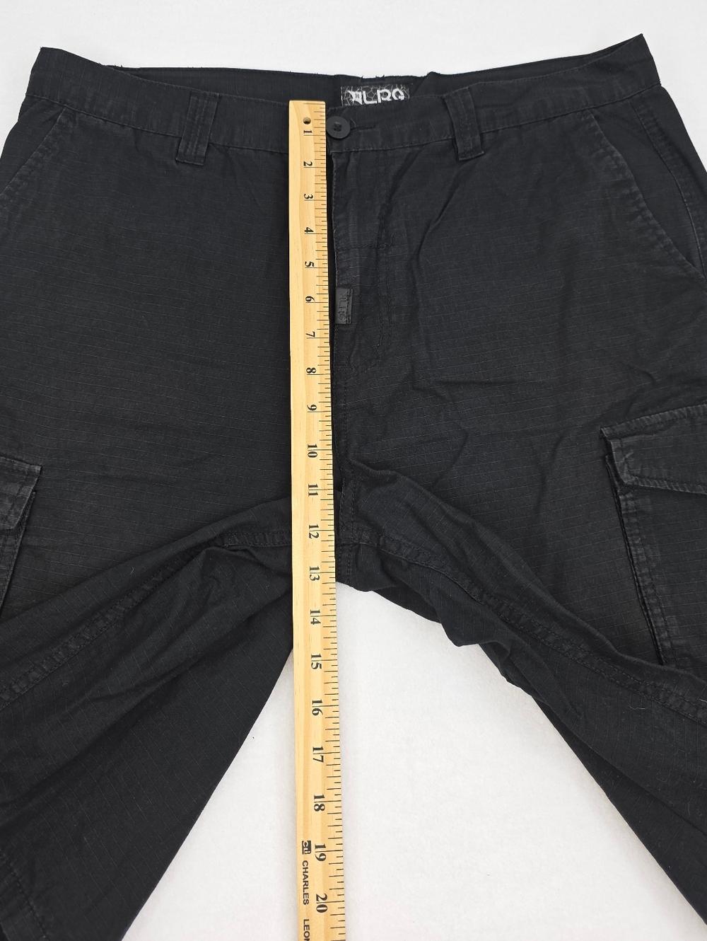 Lrg Men's Black Cargo Shorts with Utility Pockets Size 36 AG-3463 - Picture 3 of 10